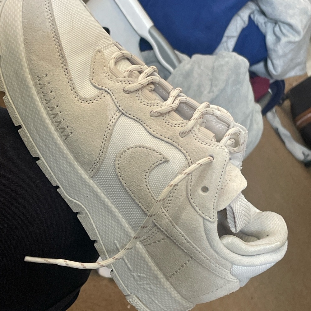 Nike Air Max Womens Size 8 White Sneakers Running Shoes